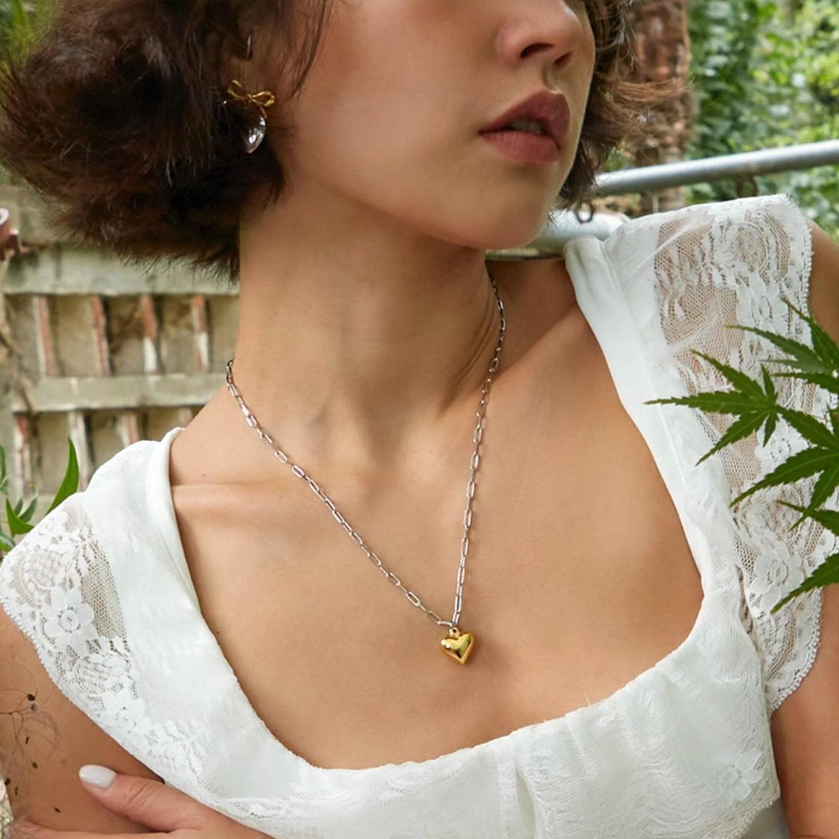 18K Gold & Silver Two-Tone Heart Pendant Necklace, European and American Style, Titanium Steel Pendant for Women золотой