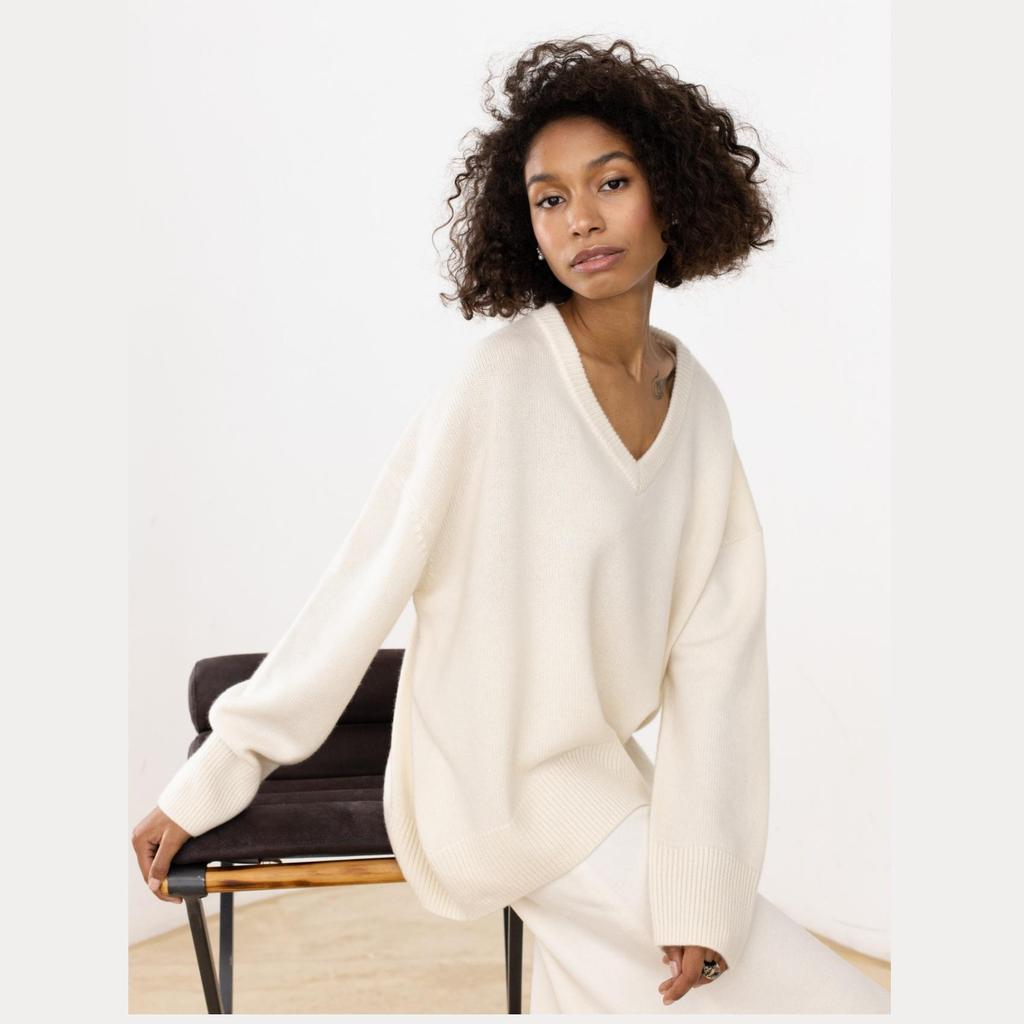 Qooth Women's Sweater Oversize V-Neck Soft Rayon Blend Autumn Winter Pullover Casual Lounge Wear QT2748