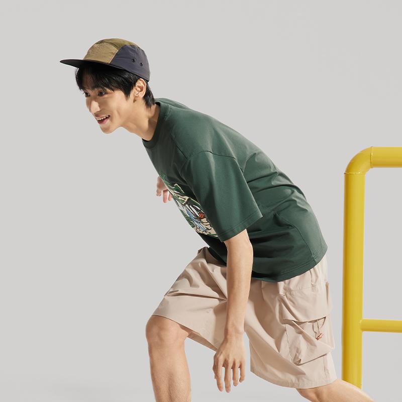 Li-Ning Cooling Comfortable Hand-Drawn Pattern Printed Round Neck Short Sleeve T-Shirt Men Tops Maple-Green AHSU713-4