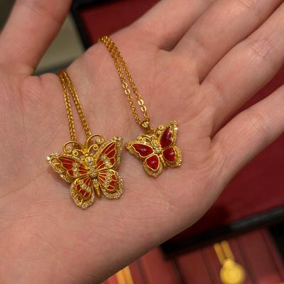 Collier Vintage Français en Filigrane Papillon Emailé avec Diamant Nouveau Style Palais Chinois Pendentif Papillon Doré