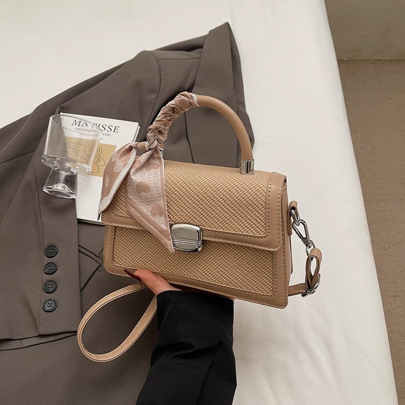 Popular contrasting bags women's new fashion versatile messenger bags portable small square bags