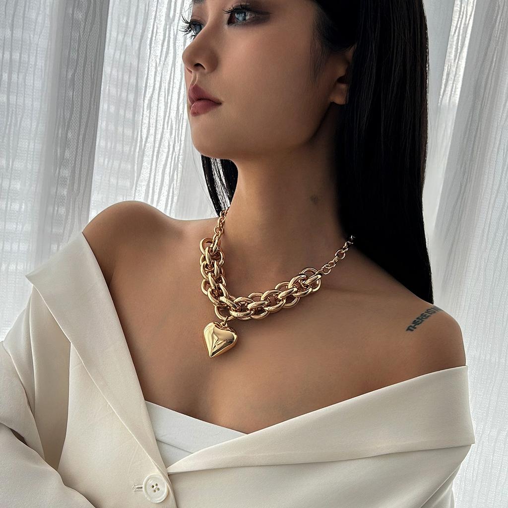 DIEZI Punk Vintage Heart Pendant Necklace For Women Fashion Gold Silver Color Statement Chokers Clavicle Chain Necklace Jewelry