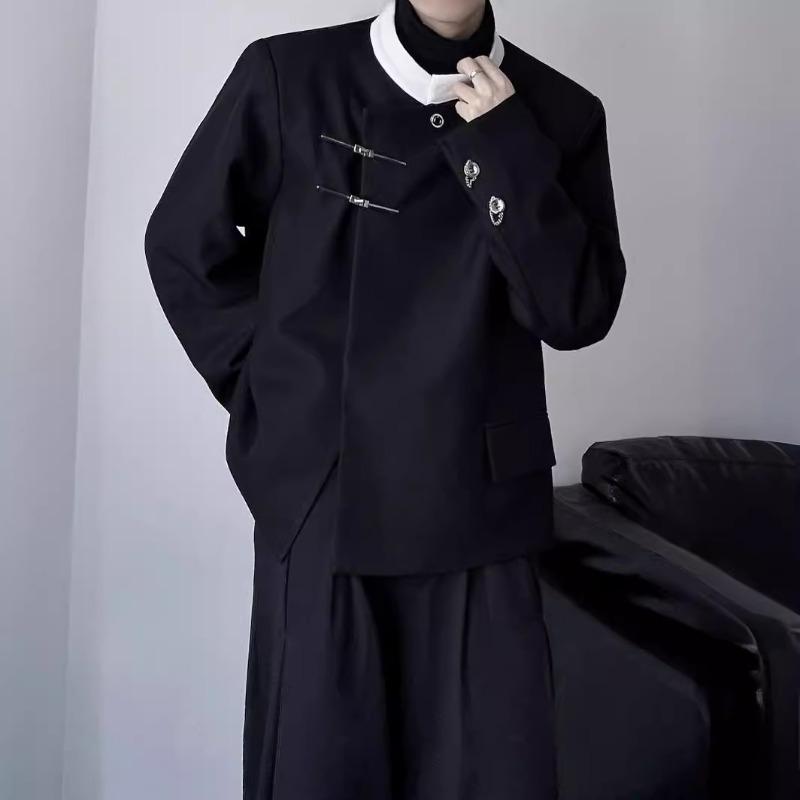 

Новый китайский стиль, блейзер с подплечниками и воротником-стойкой, осенний мужской трендовый нишевый дизайн, повседневный костюм для пары с металлической пряжкой M чёрный