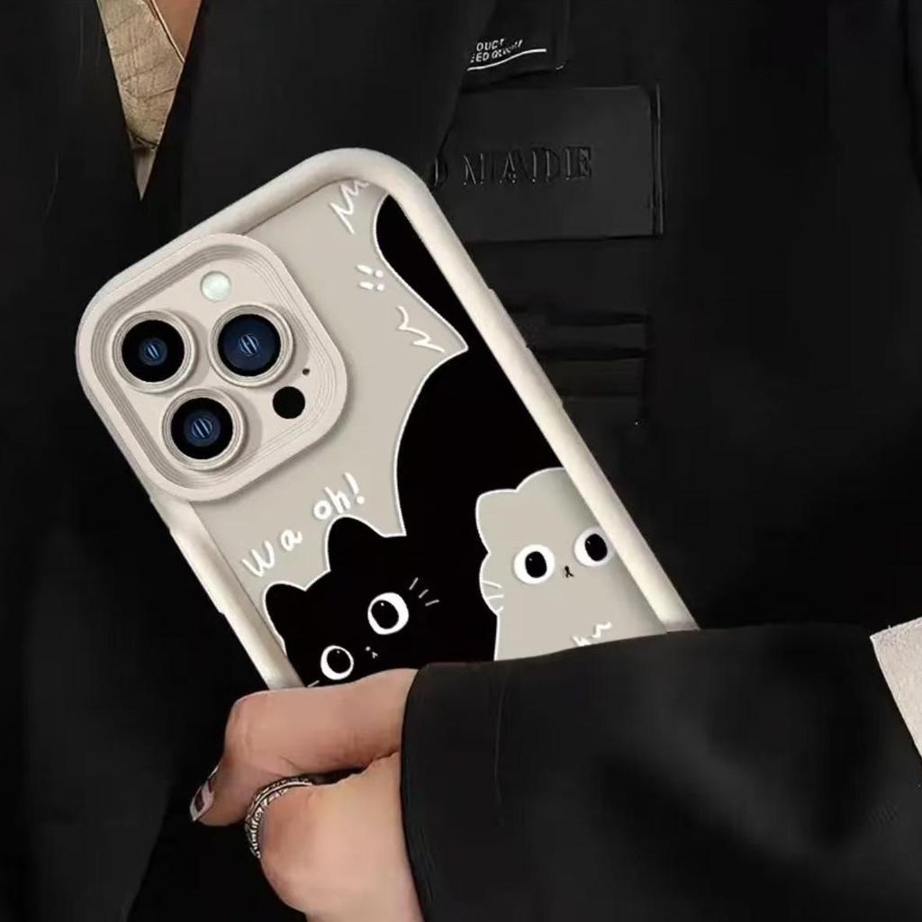 Creative Black & White Cat Phone Case for Apple iPhone 17 Pro Max/16/15/14/13 Pro