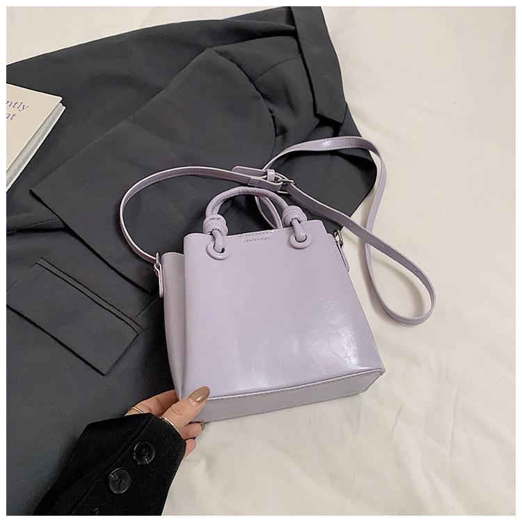 Hand Carrying Simple Bucket Bag Women's Commuting Shoulder Bag New Trendy Fashion Messenger Bag Trendy