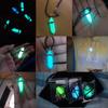 Dunkel leuchtender Stein, fluoreszierende sechseckige Säulenhalskette, natürlicher Kristall, leuchtender Kugelanhänger, Leder, Modeschmuck, Geschenk