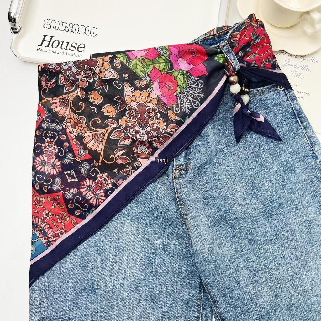 Retro Ethnisch Geschichteter Dreieckiger Seidenschal: Vielseitiger Gürtel, Kopftuch und Taillenaccessoire