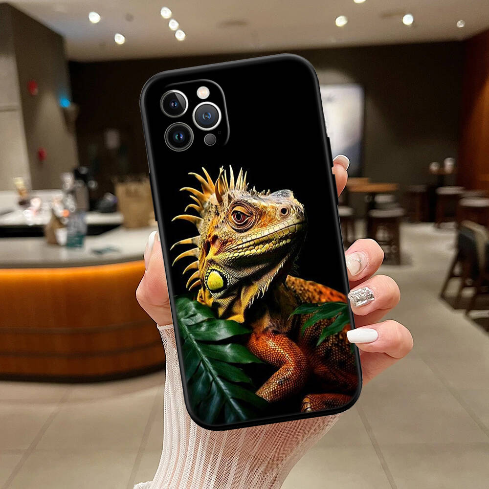 Chameleon New Phone Case for iPhone 6 6s 7 8 11 12 13 14 15 16 17 16E XS Pro Max XR X SE Air