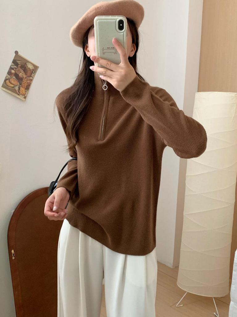 Women's Merino Wool Pullover: Soft, Loose Knitwear with Zipper Half-High Neck, Perfect for Autumn/Winter Layering.