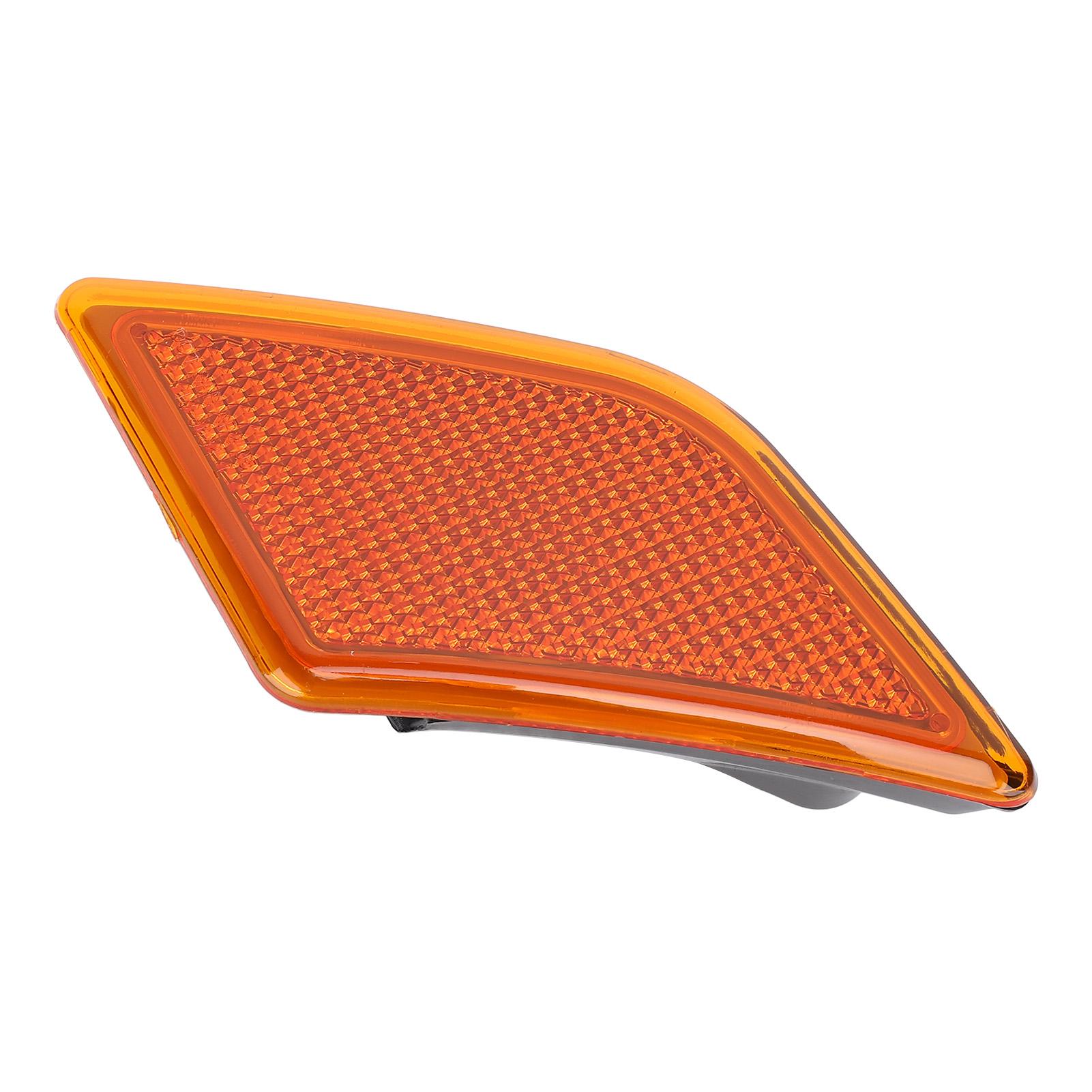 

Корпус бокового габаритного фонаря. Замена корпуса бокового габаритного фонаря с янтарным рассеивателем для Benz CКласс W204