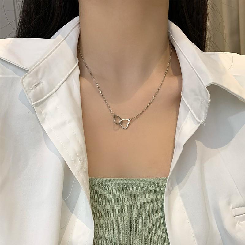 Elegant S925 Sterling Silver Water Drop Necklace - Women's Luxury Niche Design Choker with a Simple, Trendy Style.