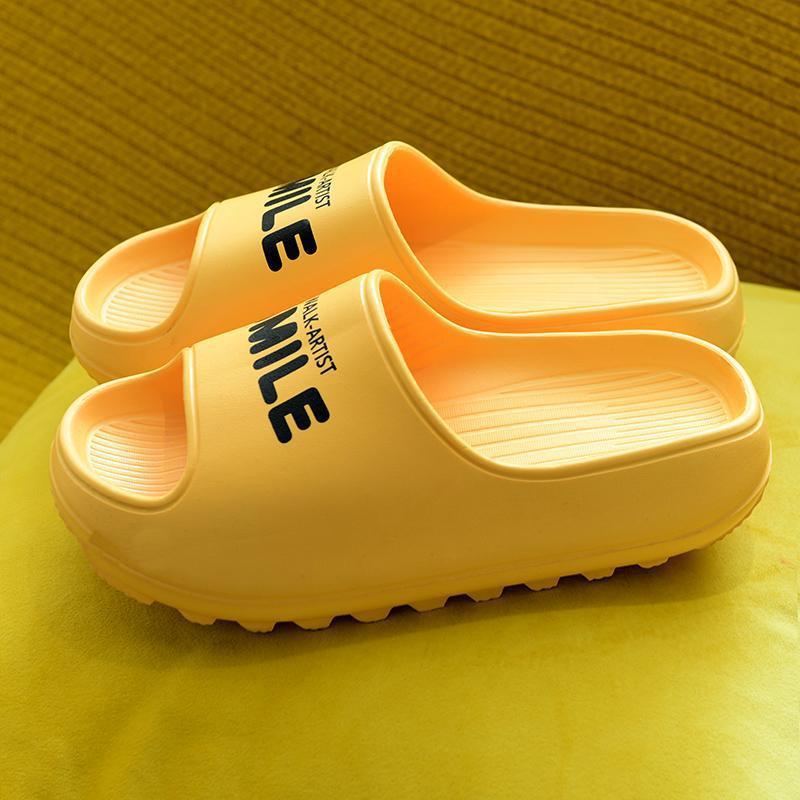 

36–45 Сандалии и тапочки на толстой подошве. Используйте бытовой дезодорант и нескользящее покрытие для ванной. Беззвучные домашние тапочки с мягкой подошвой. Удобные и легкие. 40-41 жёлтый