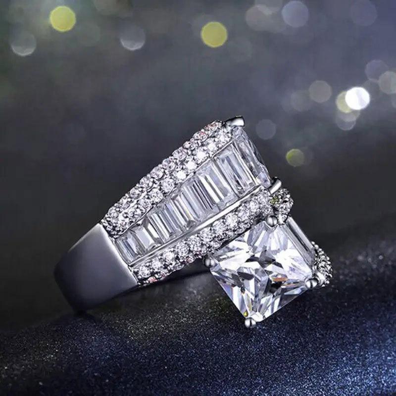 Luxury new jewelry, light luxury inlaid trapezoidal zircon ring, ring
