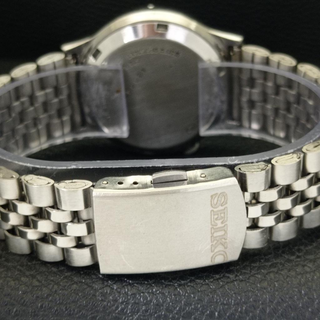 GENUINE VINTAGE SEIKO AUTOMATIC 7009A JAPAN MENS GREEN DIAL WATCH a701682-5 R206c-a701682