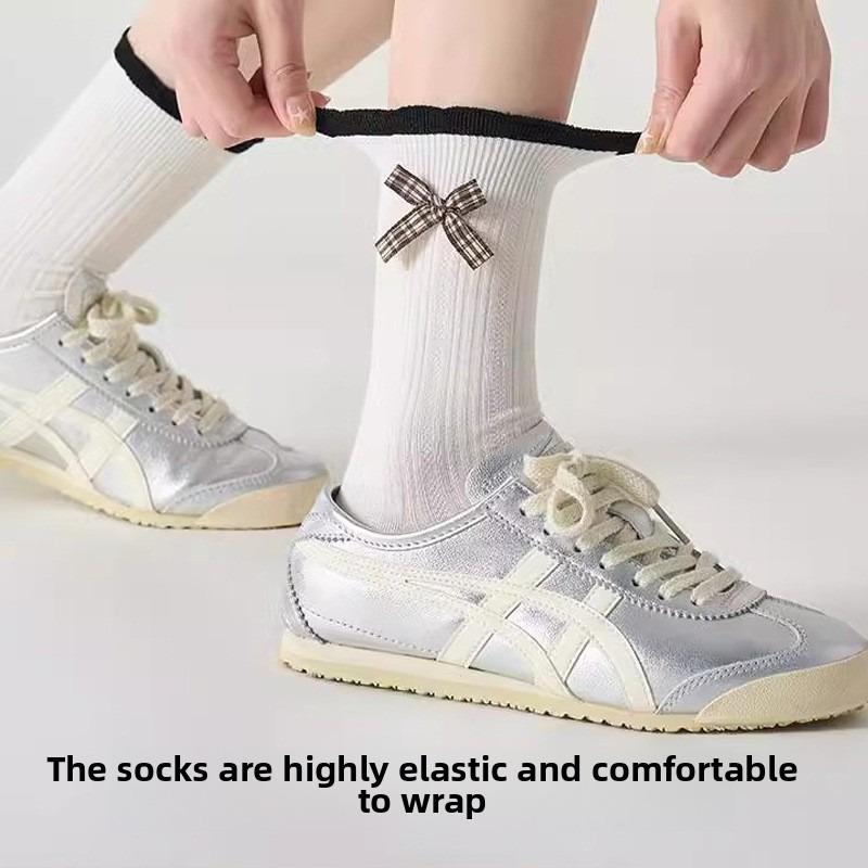 5 Pairs of Cute Spring and Autumn Women's Bow Tied White Lace Mid Calf Socks