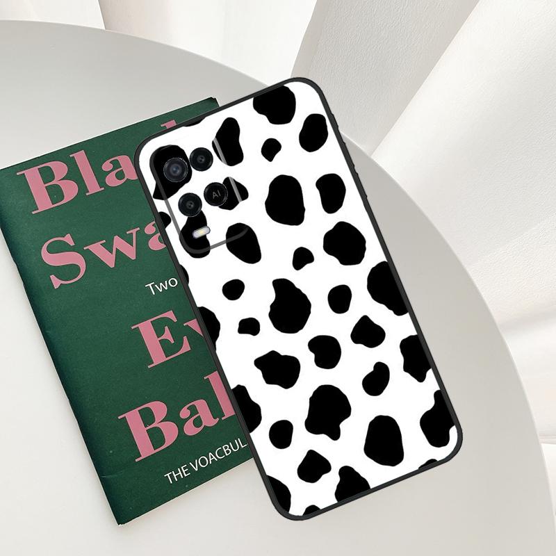 White Black Cow Print For OPPO A5 A6 Pro A15 A17 A77 A16 A76 A96 A18 A38 A58 A78 A98 A54 A74 A94 A40 A60 A80 Case