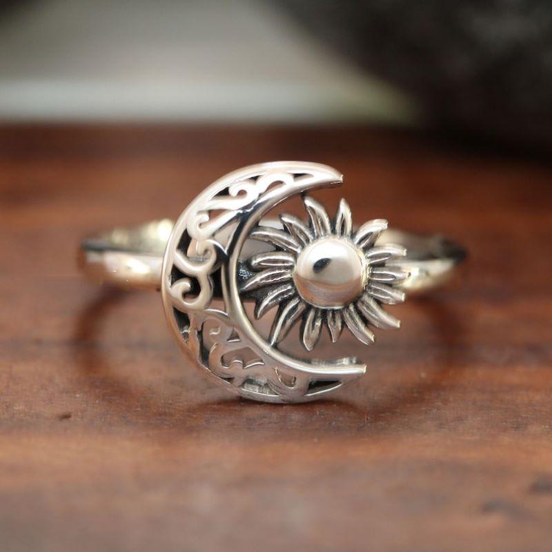 Vintage Simple Moon Sun Ring for Women Creative Delicate Antique CopperColor Party Holiday Jewelry Accessories