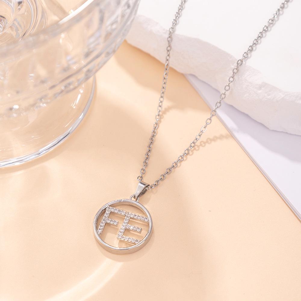 Kadın Lüks Titanyum Çelik Kolye Ucu Klavikula ve Uzun Kazak Kolyesi - Niş Tasarım