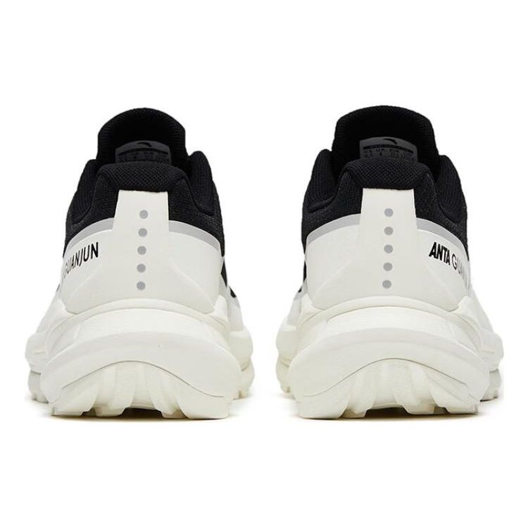 Anta Champion All-Weather Series Lightning Lite Non-Slip Durable Low-Top Running Shoes Women Running Shoes Black White 122325661A-2