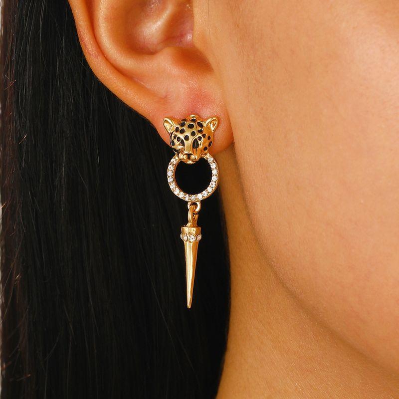 

and American Cross-Border Hip-Hop Leopard Head Earrings and Necklace Set, Copper Inlaid with Zircon, Fashionable Light Luxury Animal Jewelry for Women 07 Medium Kc Gold S79 (1 Pair of Earrings Alloy)