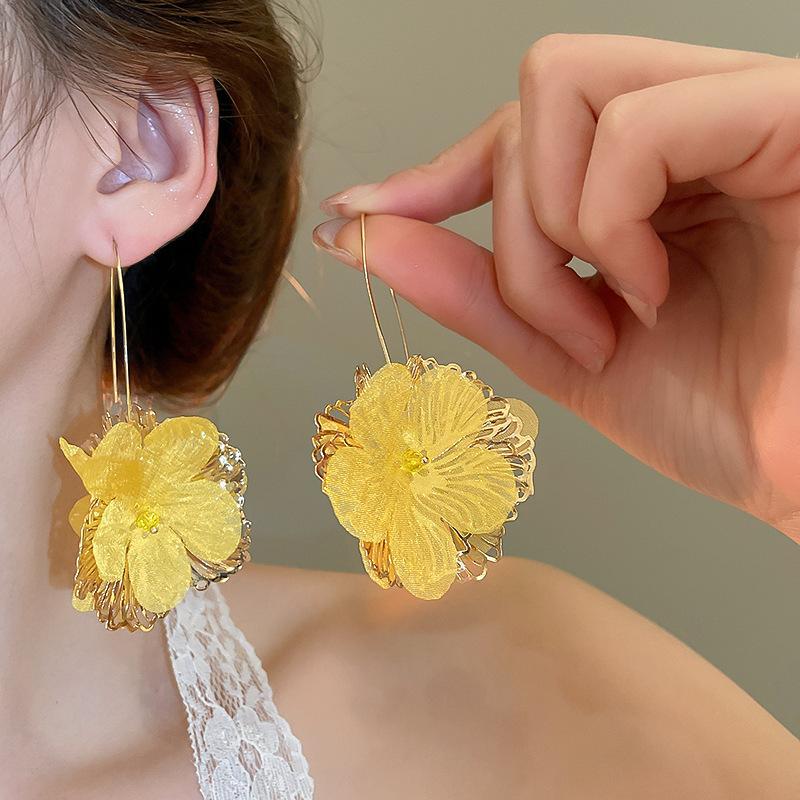 Silver needle chiffon flower fringed stud earrings sweet Mori dopamine earrings niche trend versatile earrings fashion women
