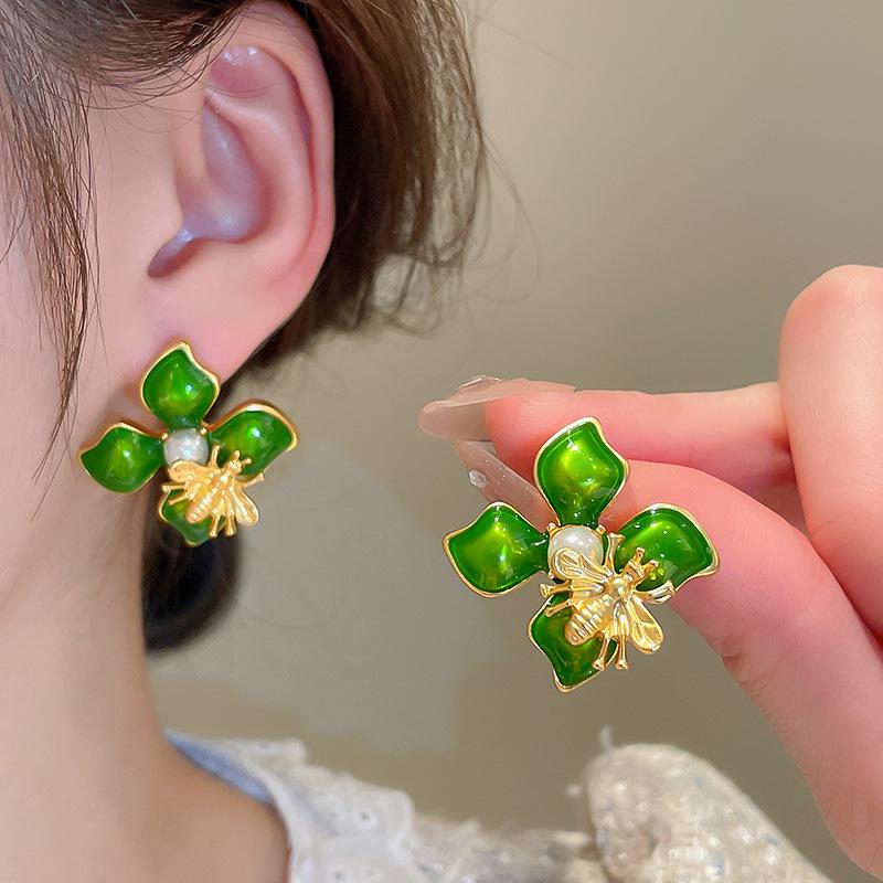 Luxurious Vintage Palace-Style Earrings for Women