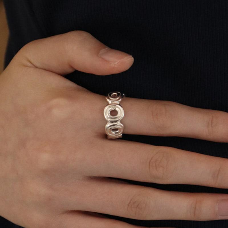 VINOOM Square Pattern Ring
