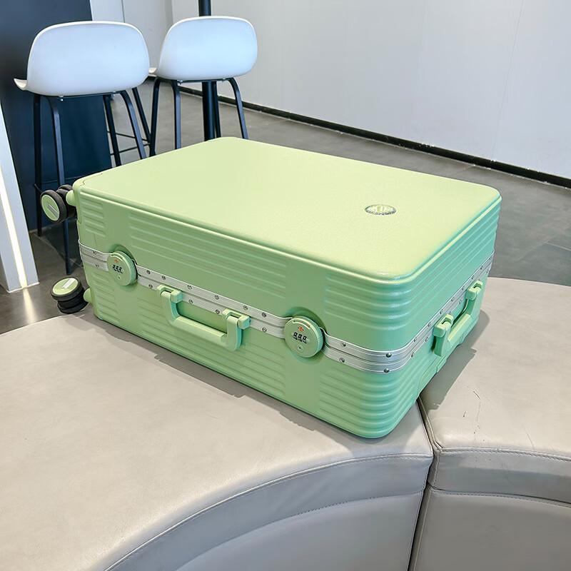 Xiaoyan Travel Suitcase with Universal Wheels 22 inch