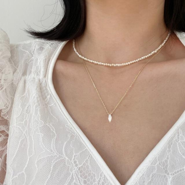 Jemné perlové květinové mašličkové choker náhrdelníky Dlouhý řetízek s přívěskem perlového srdce ve zlatém tónu Náhrdelníky s přívěskem mince Pro stylové šperky Ženy Elegantní Květinové náhrdelníky