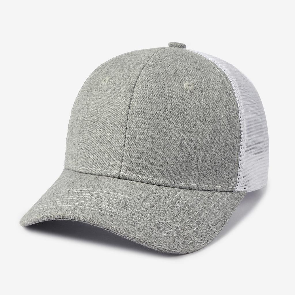 Trendy multi-color mesh baseball cap for summer outdoor sun protection and breathability. A versatile hat for daily wear.