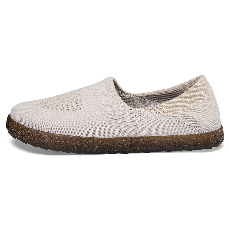 Fashion mother shoes simple casual sandals women's big net breathable comfortable mother shoes elderly shoes sports shoes flying woven shoes