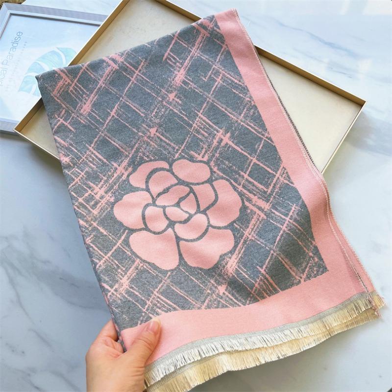 Cute and Cute Girl Imitation Cashmere Scarf for Women's High-end Pink Camellia Thickened Double-sided Scarf Shawl