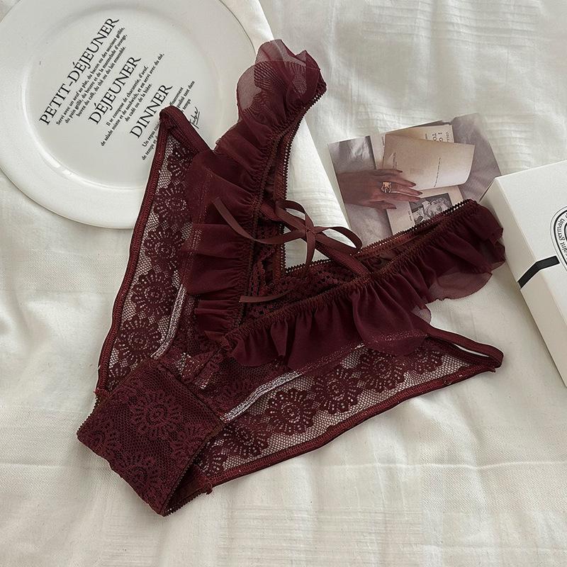 European & American Low Waist Lace Ruffle Panties - Sexy, Breathable, Cotton Comfort for Women