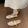 Neue atmungsaktive Sandalen mit ausgehöhlten Einzelschuhen für Damen, flach und einfüßig