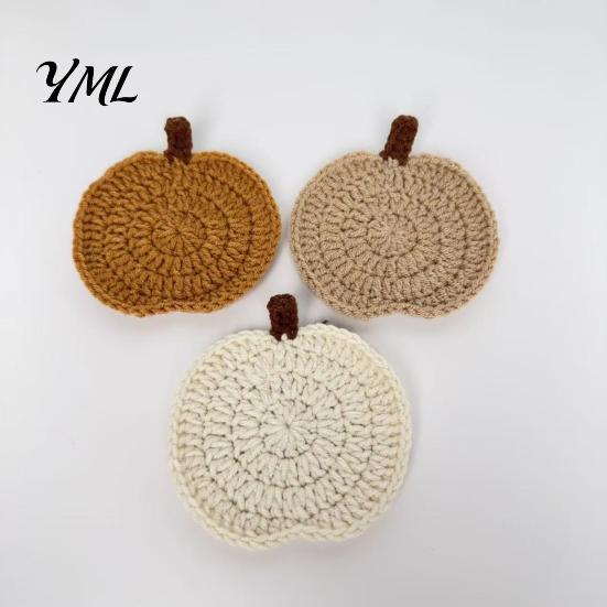 Kitchen Table Protection Handmade Crochet Pumpkin Coasters, Soft Polyester Coffee Mats, Easy to Clean Mats Autumn Themed Farmhouse Dining Accessories