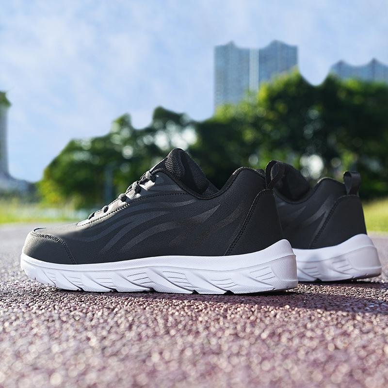 Chaussures de sport décontractées noires Chaussures décontractées pour hommes surface en cuir Semelle souple légère Confortables grande taille chaussures de course Étudiant