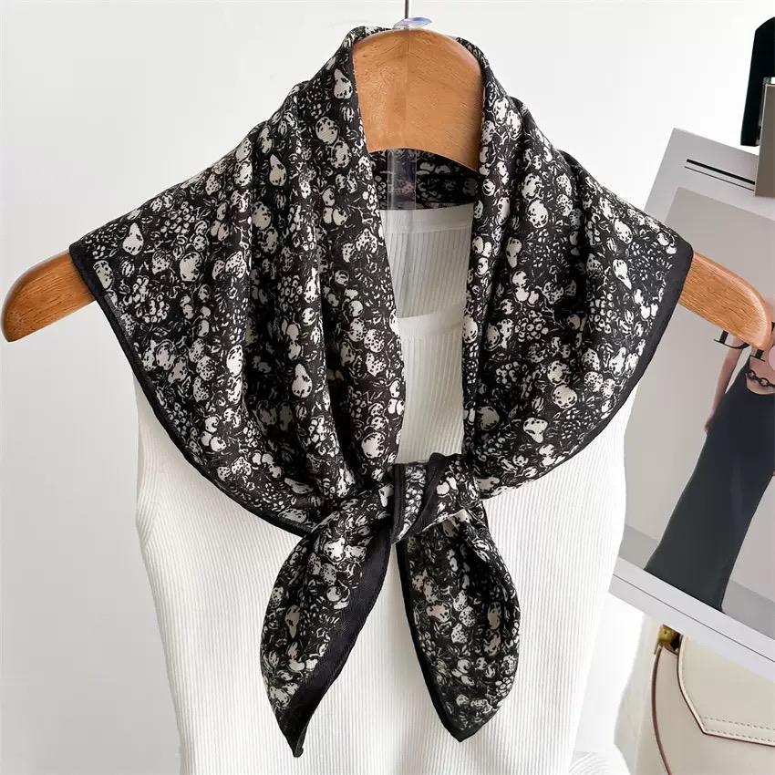 2024 Luxury Animals Floral Print 70cm Cotton Velvet Square Scarf for Women Soft Neckerchief Lady Hijab Neck Tie Hair Headbands