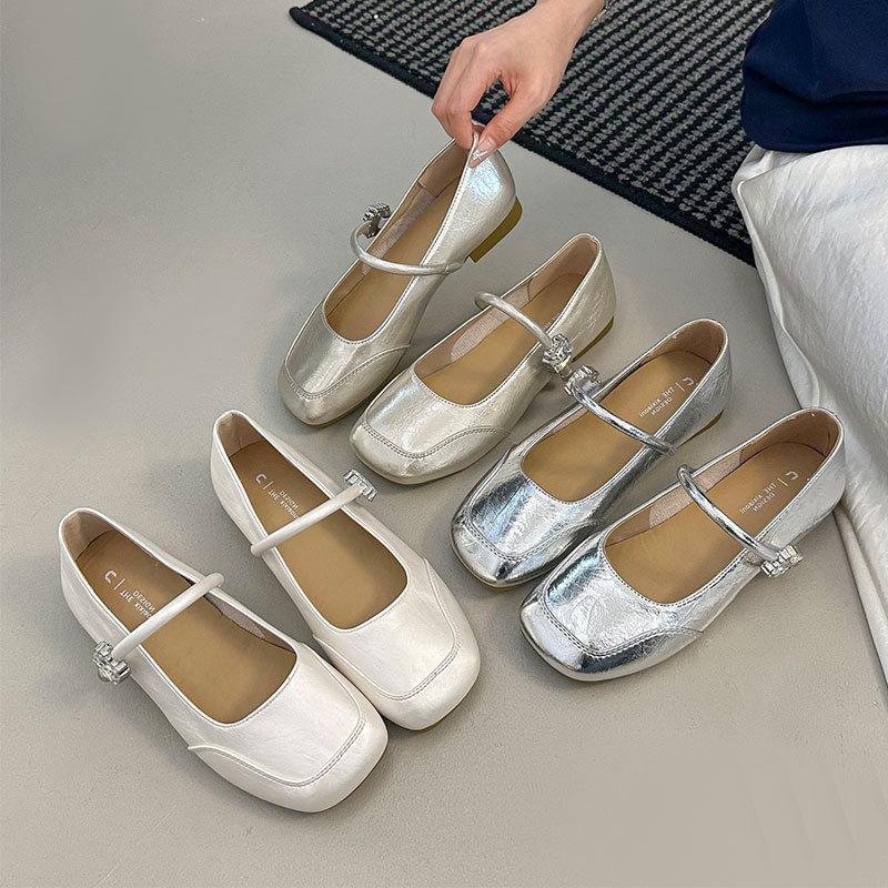 French Shallow Mouth Single Shoes Women's 2025 Summer New Versatile Soft Sole Beanie Golden Ballet Mary Jane Small Leather Shoes