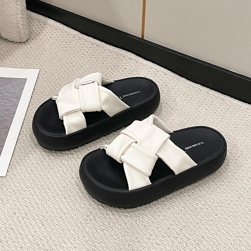 Fan Jieya Platform Slippers Versatile 24 Spring and Summer New Fashion Women's Shoes One-word Sandals Soft Sole Wear Beach Sandals