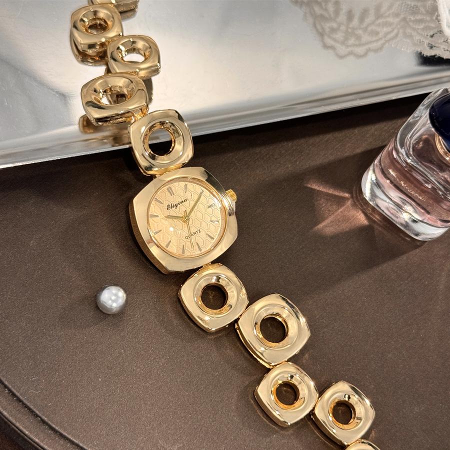 Women Irregular Shaped Bracelet Watch Square Wristwatch