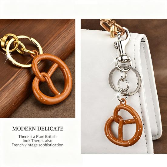 Keychain Pendant Realistic Caramel Bread Design Car Key Holder with Alloy Lobster Clasp Scratch-Resistant Decorative Bag Charm