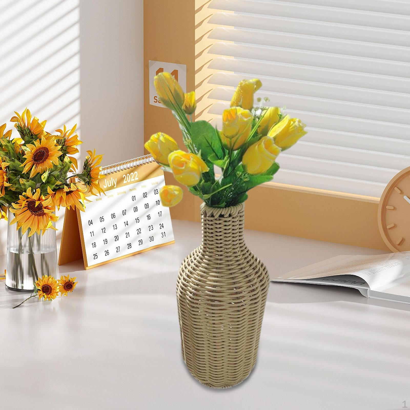 

Ваза из искусственного ротанга 10x32 см для цветочных композиций на бежевый