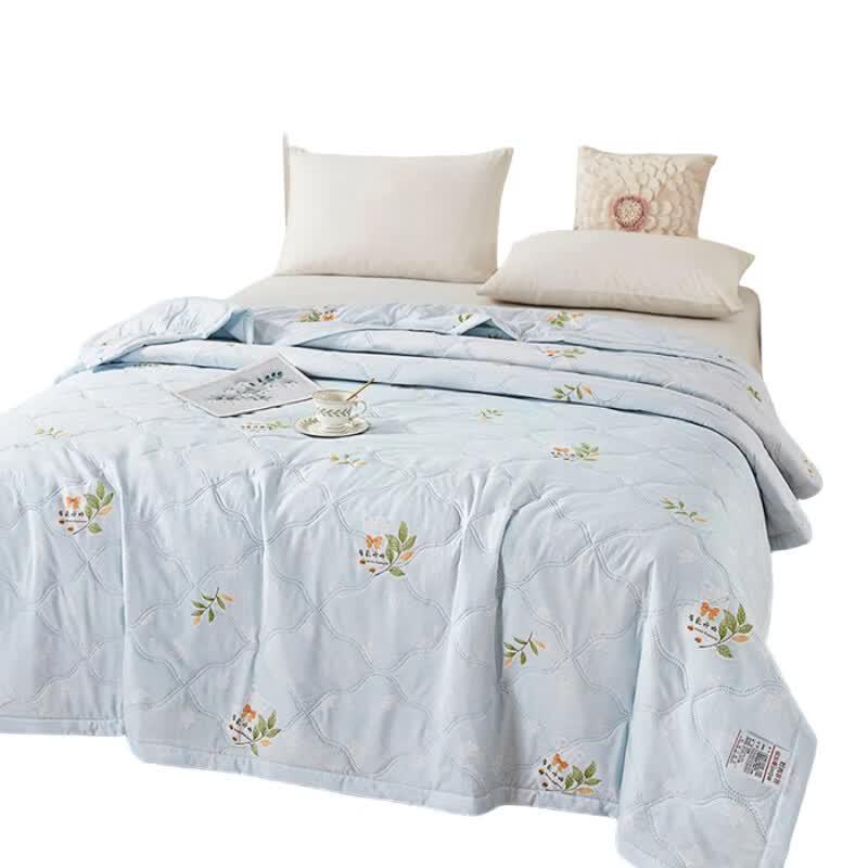 

Bijiaman Bamboo Charcoal Antibacterial Summer Quilt, Leaf Pattern