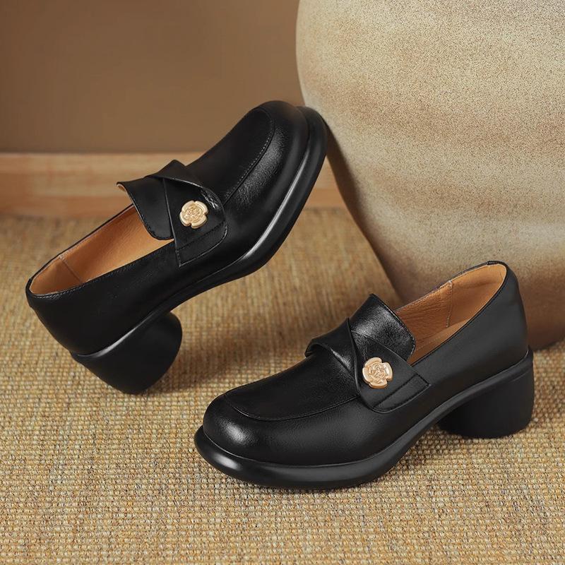 Retro Round Head Light Mouth Thick Heel Single Shoes Women's 2025 Spring and Autumn New Versatile Thick Sole Comfortable Non-slip Medium Heel Small L