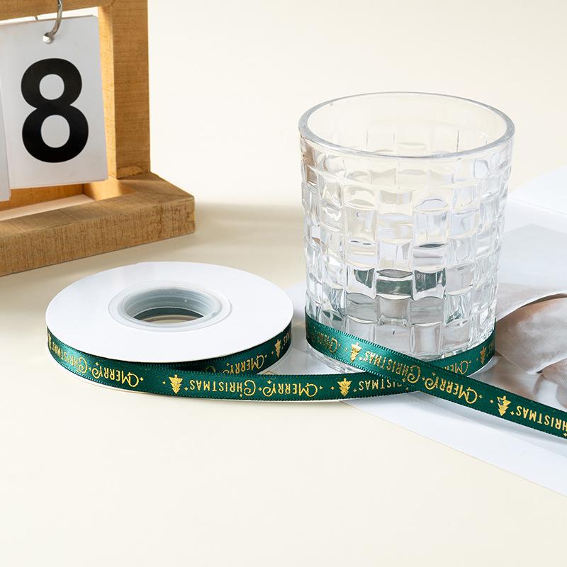 New Christmas Flower Packaging: Ribbon Bouquet with Hot Stamped, Colored Webbing for Floral Art