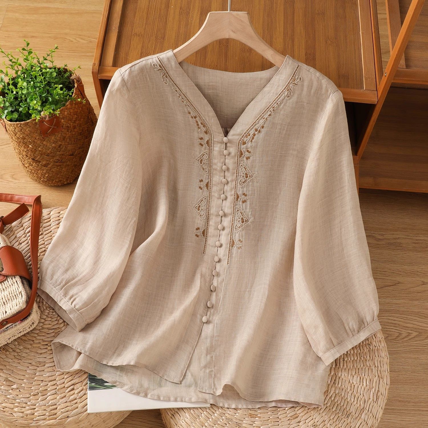 

Хлопок и Лен 2025 Пятиточечная Рубашка Однотонная Летняя Свободная Новая Повседневная Ретро Вышитая Топ XXXL абрикосовый