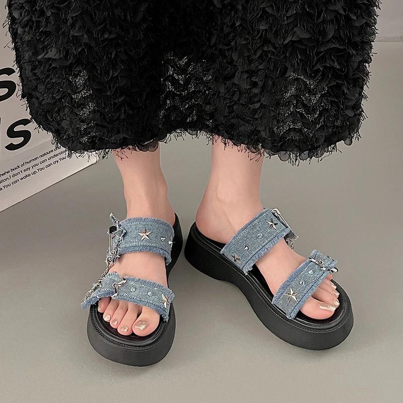 Fashion 2024 Flat Shoes Female Ladies' Slippers Platform Summer Clogs Woman Heeled Mules Luxury Slides Beach High Designer Soft Sandals