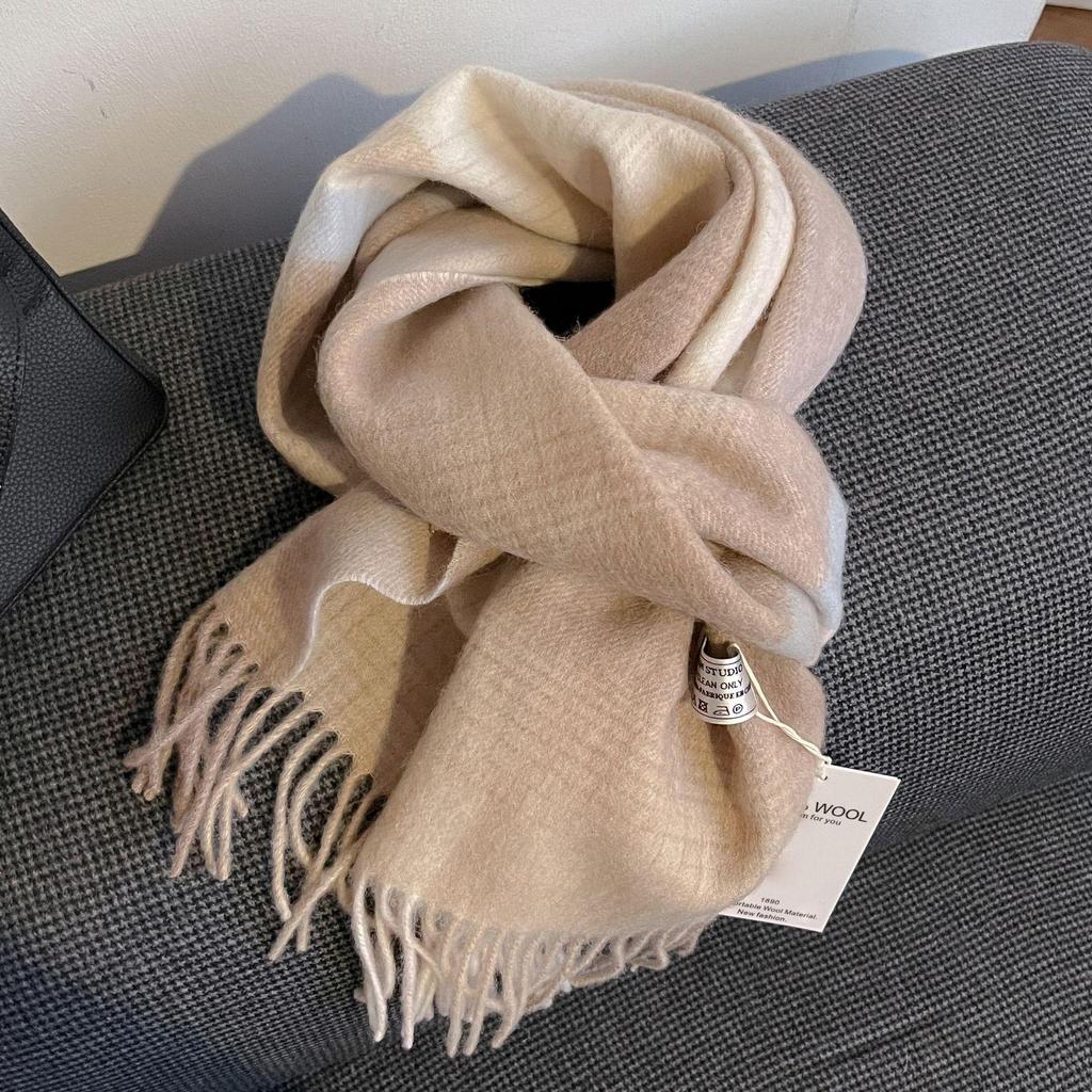 2025 Unisex 100% Wool Scarf: Versatile and Warm for Autumn & Winter