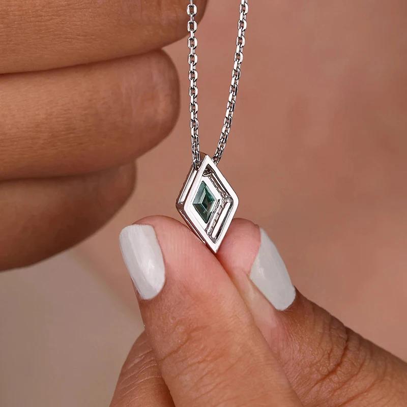 Huitan Green Rhombus Shape Cubic Zirconia Pendant Necklace for Women Brilliant Trendy Creative Necklace Unique Wedding Jewelry