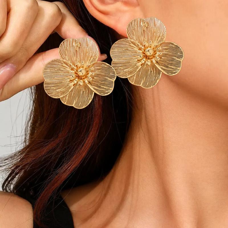 Gold Flower Drop Earrings Elegant Hollow Woven Design Comfortable for Office Commute Wedding Party Daily